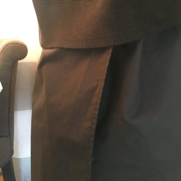 Banana Republic Sleeveless Sweater - Picture 3 of 8